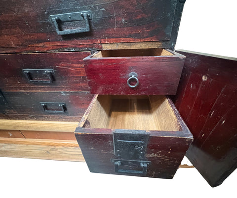 Rare Antique Japanase Katana (Sword) tansu, Edo period, 19th century